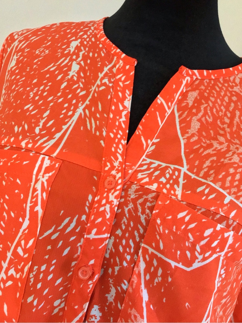MASSIMO Orange/White Abstract Pattern Button-Front Women’s Blouse, size XS